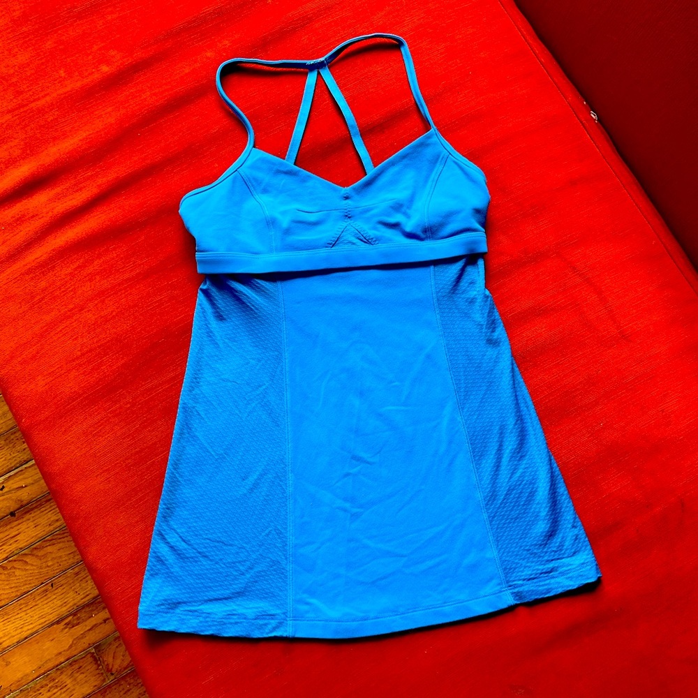 Lululemon athletic top